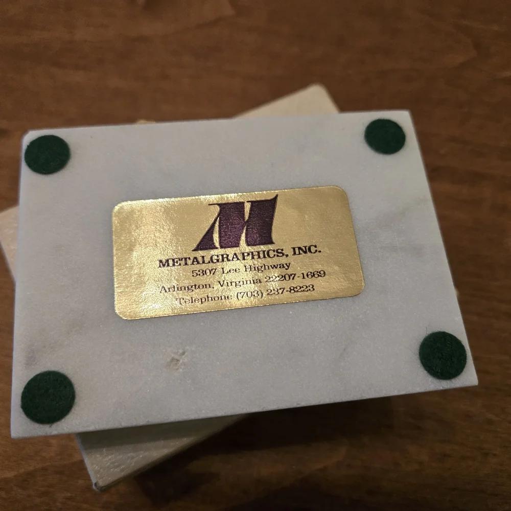 United States Capital Building Paper Weight Marble with Metal plate, vintage - Picture 3 of 7